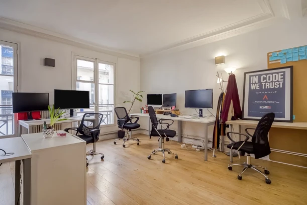 Espace indépendant - 75002 - 12 postes - 3600€