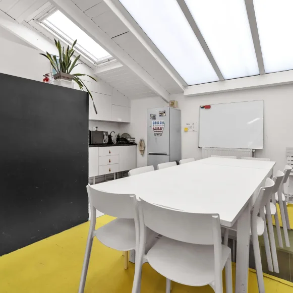 Espace indépendant 150 m² 17 postes Coworking Passage du Bureau Paris 75011 - photo 9