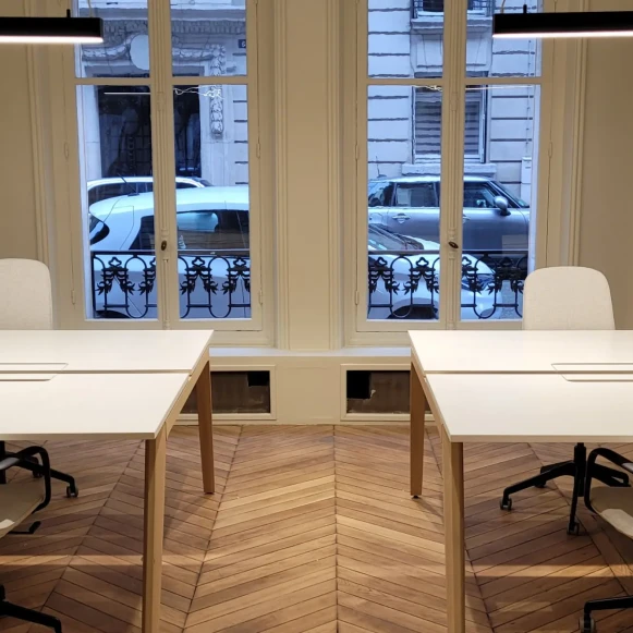 Espace indépendant 17 m² 4 postes Coworking Rue Marcel Renault Paris 75017 - photo 1