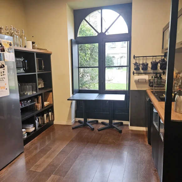 Bureau privé 15 m² 6 postes Coworking Rue du Général Maurice Guillaudot Rennes 35000 - photo 4