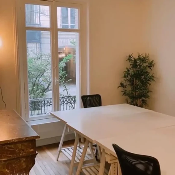 Bureau privé 18 m² 5 postes Coworking Rue Brunel Paris 75017 - photo 2