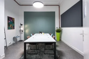 Open Space - 37000 - 10 postes - 209€