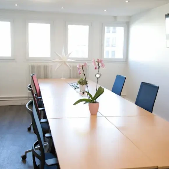 Bureau privé 12 m² 2 postes Location bureau Boulevard Gambetta Issy-les-Moulineaux 92130 - photo 5