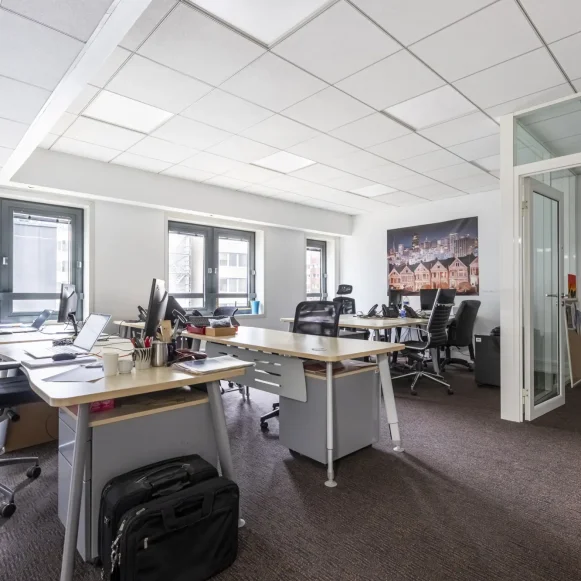 Bureau privé 359 m² 30 postes Location bureau Quai Gallieni Suresnes 92150 - photo 6