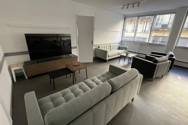 Bureau privé - 33000 - 6 postes - 1800€
