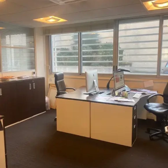 Bureau privé 36 m² 10 postes Location bureau Rue d'Aguesseau Boulogne-Billancourt 92100 - photo 5