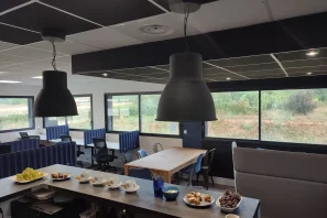 Open Space - 13510 - 8 postes - 200€