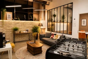 Open Space - 75010 - 1 poste - 450€
