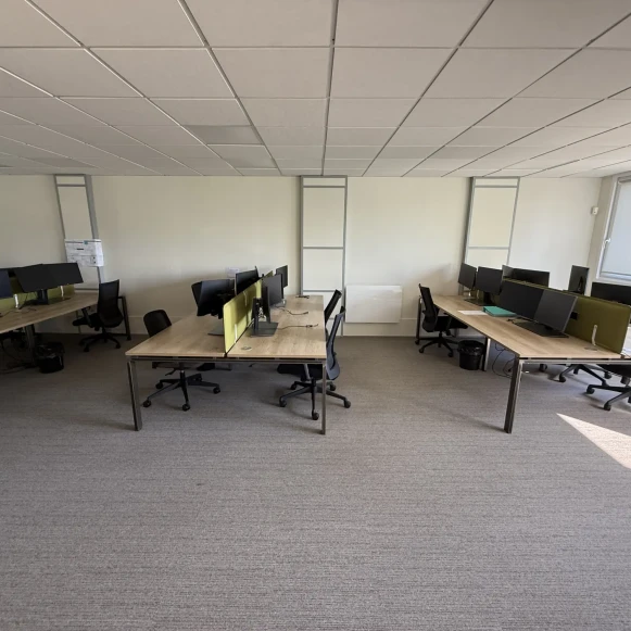 Bureau privé 80 m² 16 postes Location bureau Avenue de la République Marcq-en-Barœul 59700 - photo 3