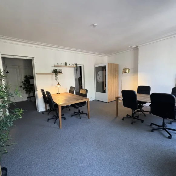 Espace indépendant 70 m² 12 postes Location bureau Boulevard de Sébastopol Paris 75001 - photo 1