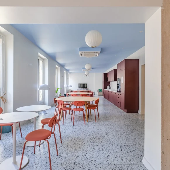 Bureau privé 50 m² 18 postes Location bureau Boulevard de Sébastopol Paris 75002 - photo 7