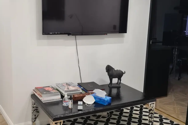 Bureau privé - 06400 - 2 postes - 1100€