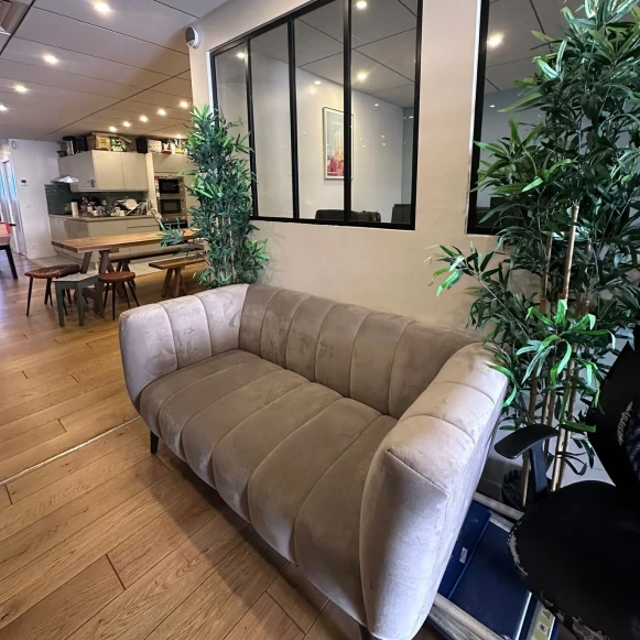 Espace indépendant 215 m² 40 postes Location bureau Avenue Raspail Gentilly 94250 - photo 2