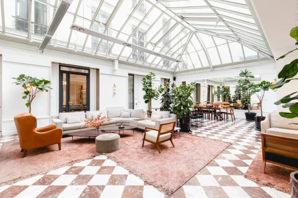 Espace indépendant - 75008 - 85 postes - 62000€