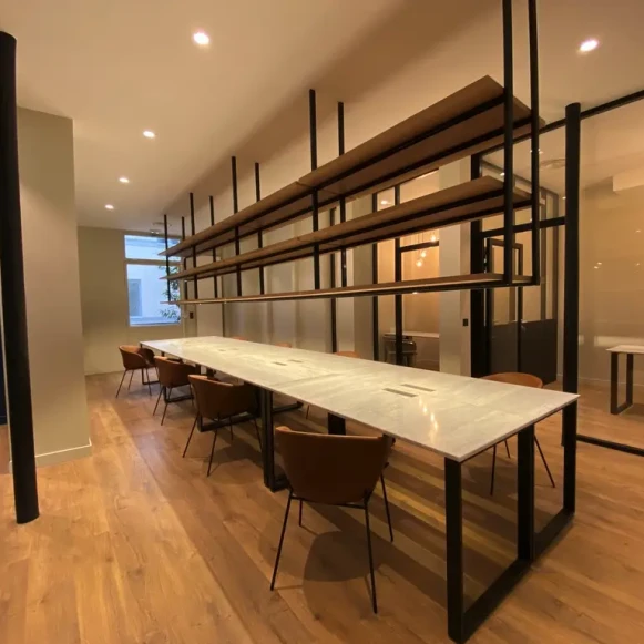 Espace indépendant 91 m² 12 postes Location bureau Rue de Ponthieu Paris 75008 - photo 1