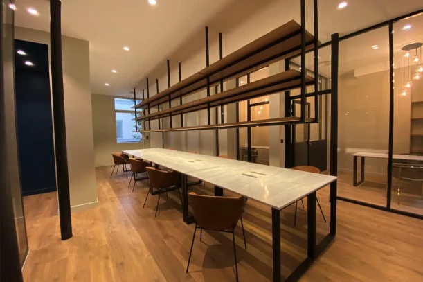 Espace indépendant - 75008 - 12 postes - 8500€