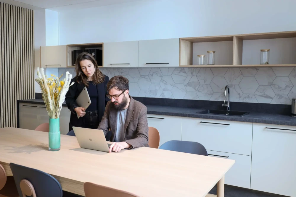 Espace indépendant - 75008 - 46 postes - 31450€