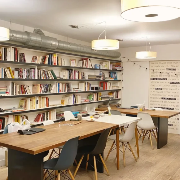 Bureau privé 85 m² 20 postes Coworking Rue Saint-Martin Paris 75004 - photo 2