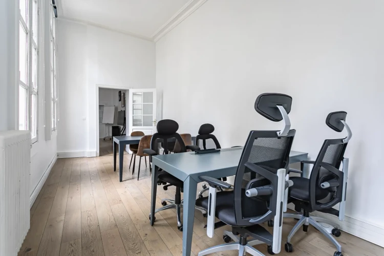 Espace indépendant - 75002 - 14 postes - 5000€