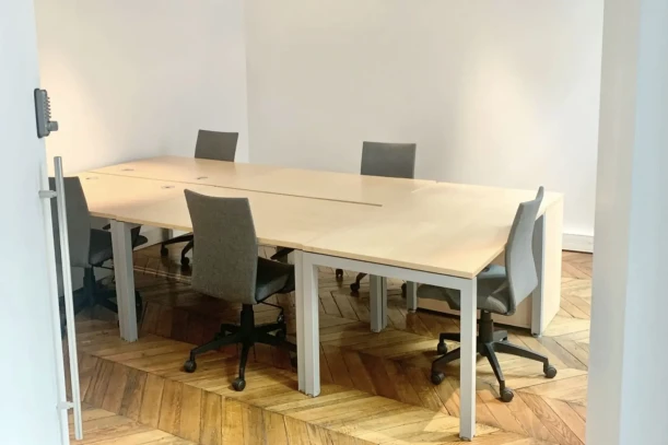 Bureau privé - 75009 - 5 postes - 2000€