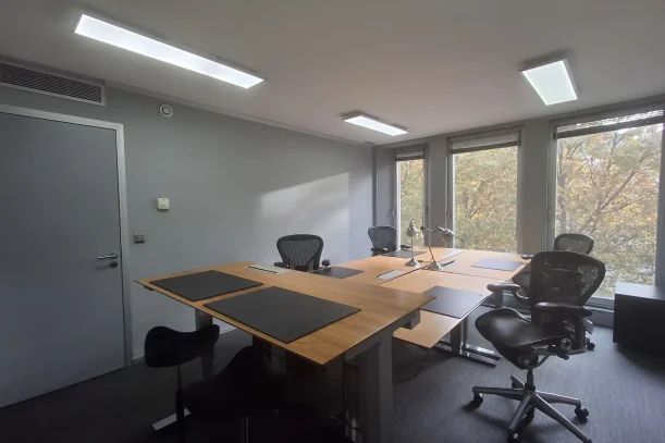 Bureau privé - 75008 - 5 postes - 2300€