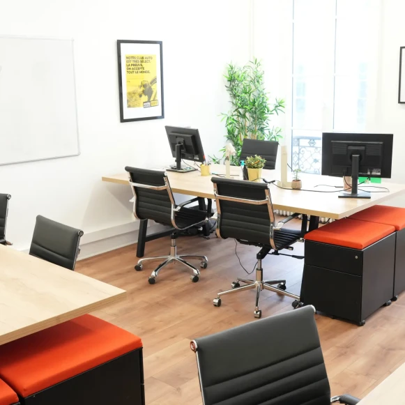 Bureau privé 27 m² 10 postes Location bureau Rue Godot de Mauroy Paris 75009 - photo 3