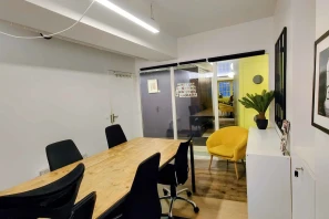 Bureau privé - 75004 - 6 postes - 2090€