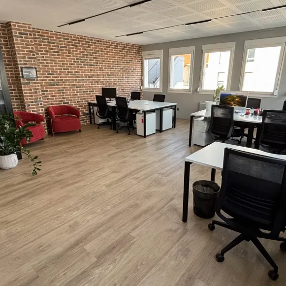Bureau privé 40 m² 12 postes Coworking Boulevard Marius Vivier Merle Lyon 69003 - photo 1