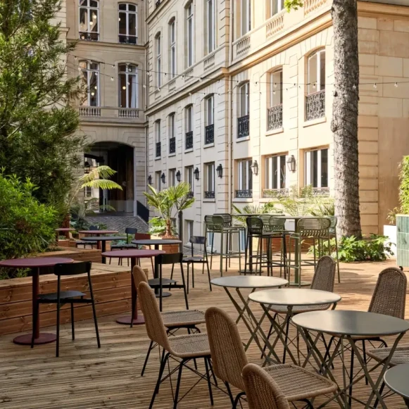 Bureau privé 17 m² 5 postes Coworking Rue de Penthièvre Paris 75008 - photo 1