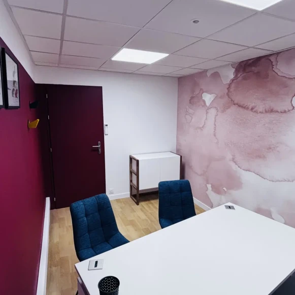 Bureau privé 11 m² 2 postes Location bureau Impasse Ampère La Roche-sur-Yon 85000 - photo 11