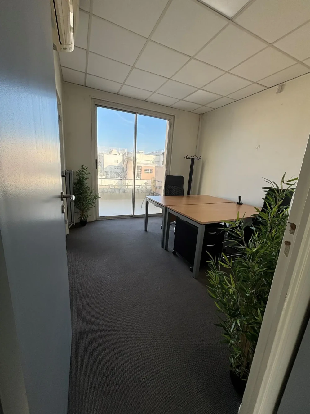 Bureau privé - 92400 - 2 postes - 1400€