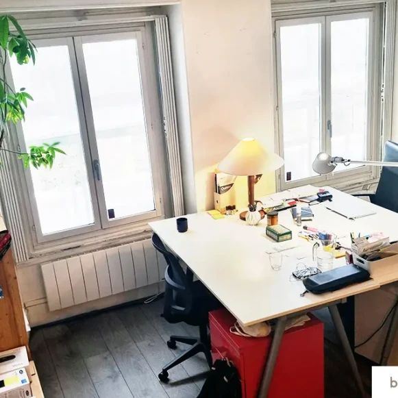 Bureau privé 21 m² 5 postes Location bureau Rue Meslay Paris 75003 - photo 3