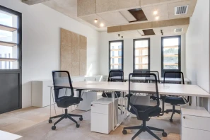 Bureau privé - 13290 - 10 postes - 5433€