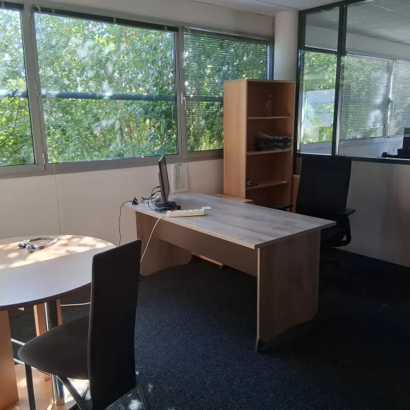 Espace indépendant 371 m² 15 postes Location bureau L'Occitane Labège 31670 - photo 3