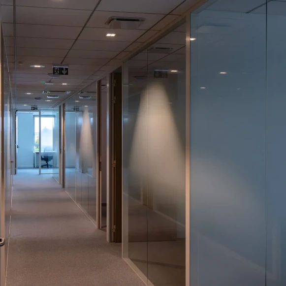 Bureau privé 4 m² 1 poste Location bureau Allée Charles Pathé Bourges 18000 - photo 8