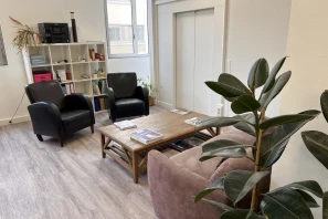 Open Space - 75012 - 8 postes - 210€