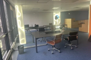 Bureau privé - 93100 - 18 postes - 3980€