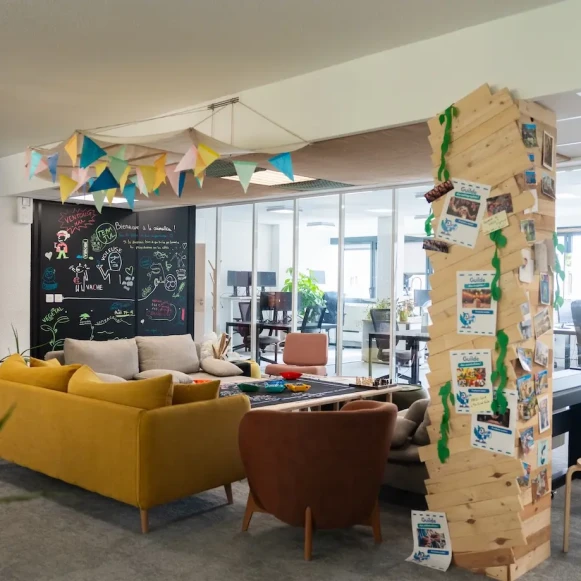 Espace indépendant 350 m² 35 postes Location bureau Rue Louis Blanc Lyon 69006 - photo 1