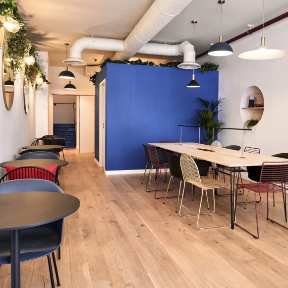 Bureau privé 46 m² 12 postes Coworking Rue du Faubourg Saint-Antoine Paris 75012 - photo 4