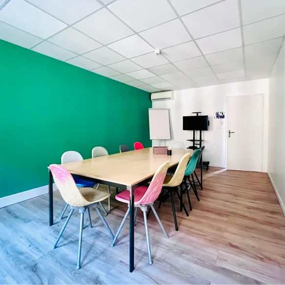 Bureau privé 26 m² 7 postes Location bureau Rue de la République Marseille 13001 - photo 4