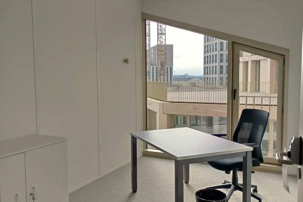 Bureau privé - 33800 - 1 poste - 645€