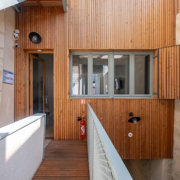 Bureau privé 40 m² 13 postes Location bureau Rue Leyteire Bordeaux 33000 - photo 4