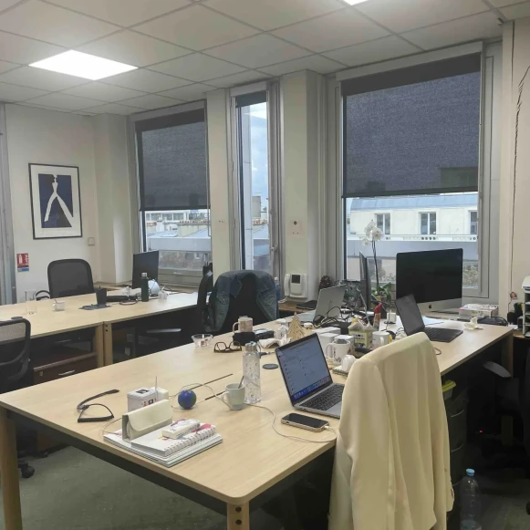 Bureau privé 52 m² 12 postes Location bureau Avenue de Messine Paris 75008 - photo 3