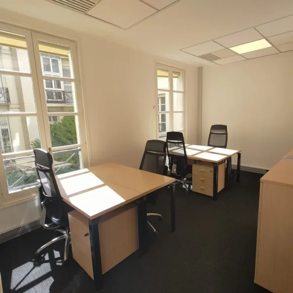Bureau privé 16 m² 4 postes Coworking Rue Cambon Paris 75001 - photo 1