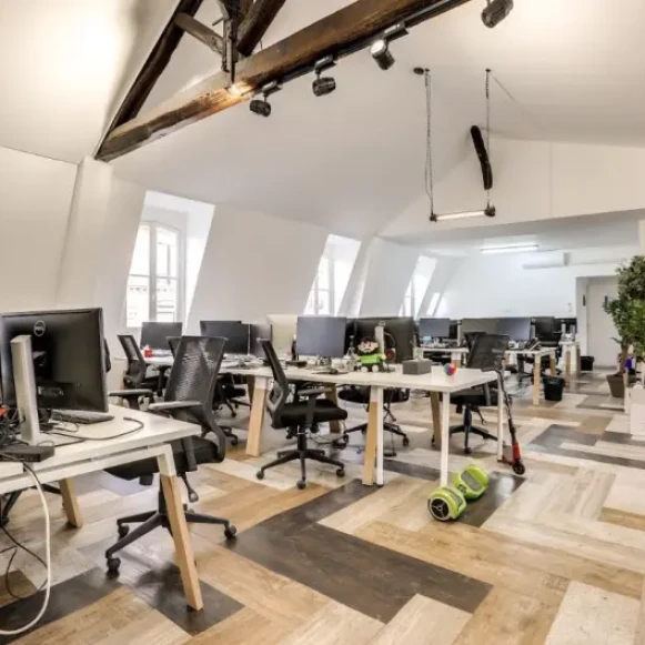 Espace indépendant 350 m² 64 postes Location bureau Rue Bréguet Paris 75011 - photo 4