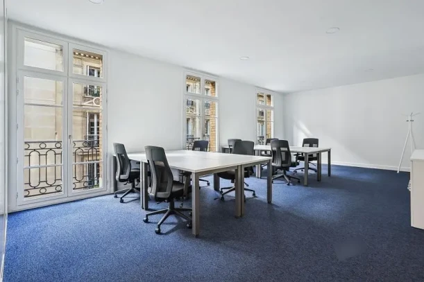 Bureau privé - 75017 - 5 postes - 4080€