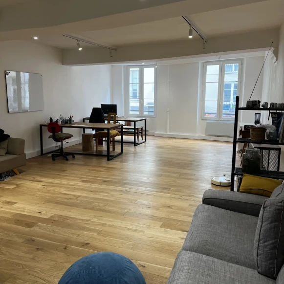 Bureau privé 44 m² 10 postes Location bureau Rue Saint Denis Paris 75002 - photo 5