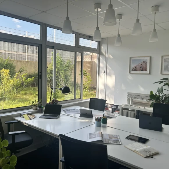 Bureau privé 14 m² 4 postes Location bureau Rue du Banquier Paris 75013 - photo 1