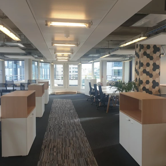 Bureau privé 200 m² 36 postes Location bureau Rue Camille Desmoulins Issy-les-Moulineaux 92130 - photo 5