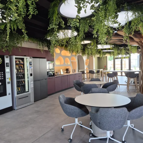 Espace indépendant 385 m² 32 postes Coworking Boulevard Ampère Chauray 79180 - photo 5